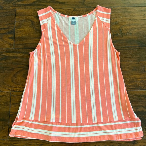Old Navy - Sleeveless Top NWT - Picture 4 of 4